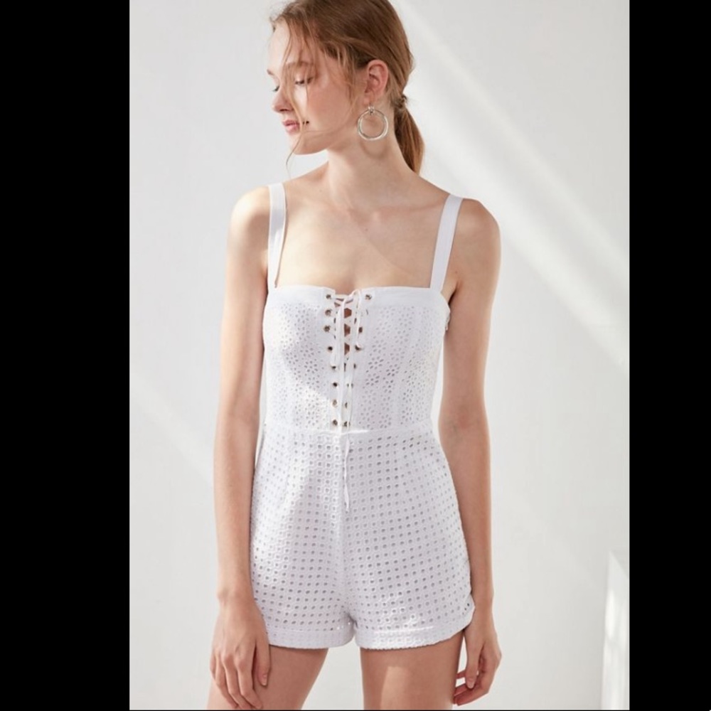 NWT Urban Outfitter White Lace Romper Medium